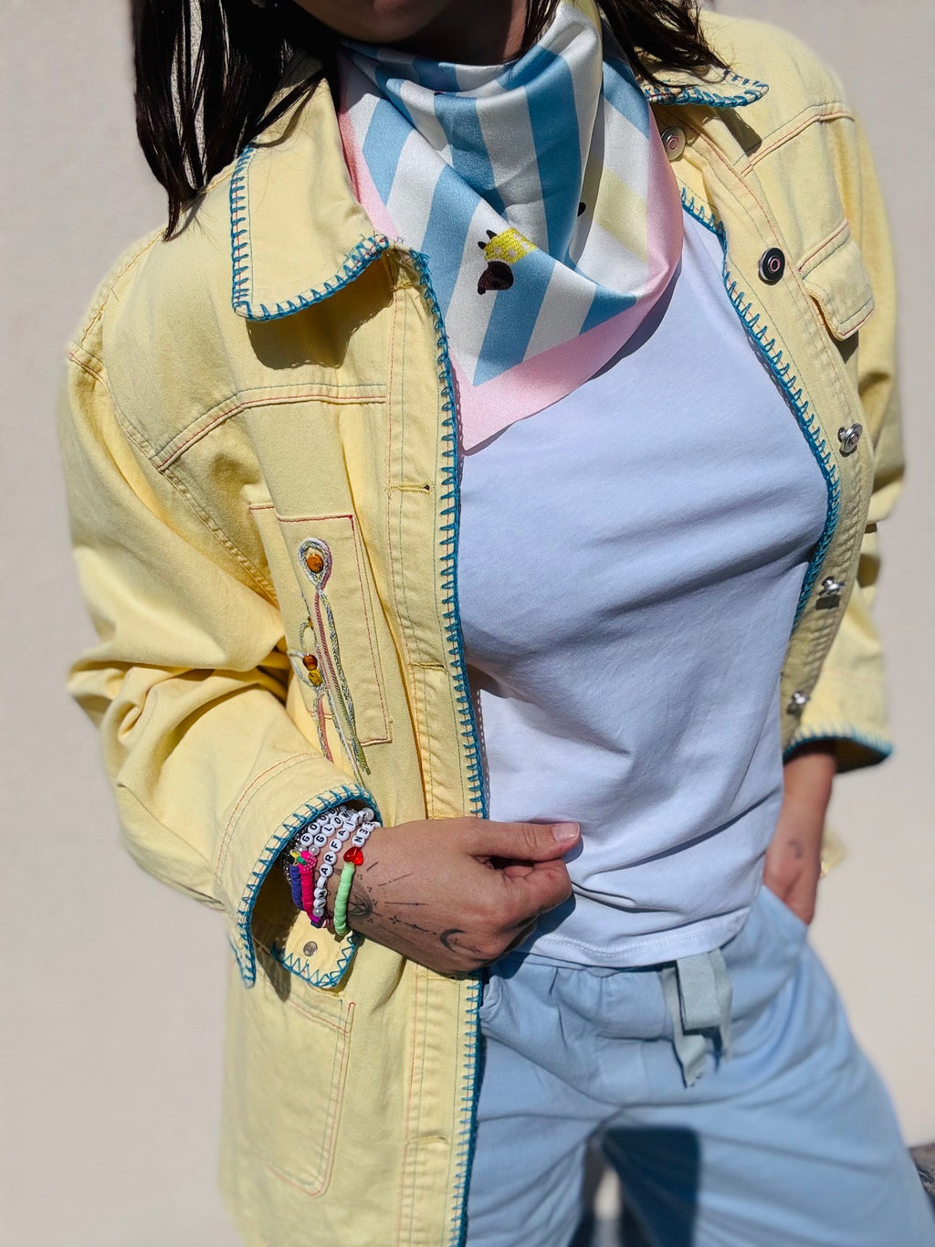 Tee shirt avec Foulard